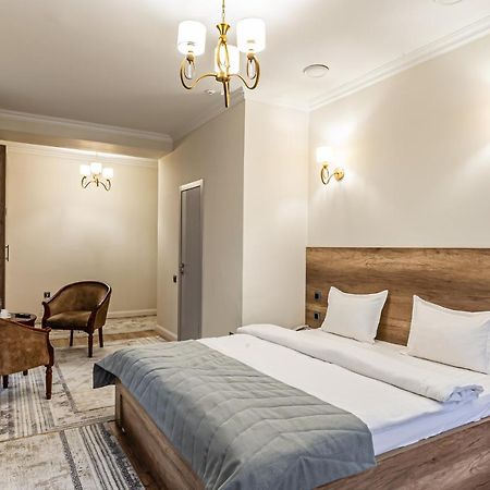 Oscar Hotel By Ag Hotels Group Ałma Ata Zewnętrze zdjęcie